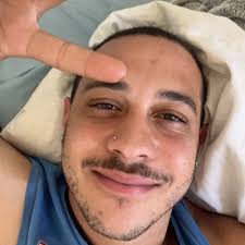 Eric Daniel Manik (@AIR_Boy13)