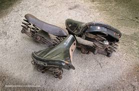 Harga murah di lapak toko zifa. Mbah Pudjo Sadel Saya Menjual Orang Onthel Melintas Zaman