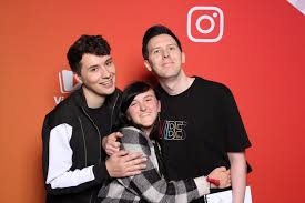 Iris On Twitter Dan And Phil Phil Lester Chris Hemsworth
