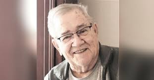 Emily Reardon's Instagram, Twitter & Facebook