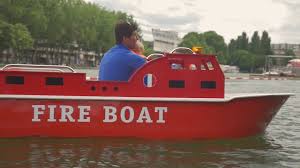 Bien loin des sentiers battus, découvrez des facettes de paris méconnues. Electric Boat Rental In Paris
