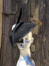 Pin By Camille De Croze On Millinery Love Race Day Hats Hot Hats Fascinator