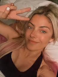 Look who's sexy tonight.🩵💜🩵💜🩵💜🩵