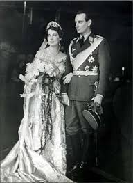 Die stadtkapelle von hechingen besorgte die uraufführung im grafensaal der burg hohenzollern. Haus Preussen Prinz Louis Ferdinand Royal Wedding Gowns Royal Wedding Dress Royal Brides
