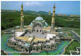 The masjid wilayah persekutuan was built next to the federal government complex in kuala lumpur, malaysia, by the government between 1998 and 2000. Masjid Wilayah Persekutuan Is A Major Mosque In Kuala Lumpur Malaysia It Is Located Near Matrade Complex And Th Beautiful Mosques Mosque Islamic Architecture