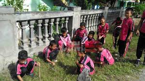 Savesave 5 gambar gotong royong di ruma1 for later. Jumat Bersih Ajarkan Siswa Gotong Royong Sekaligus Olahraga Cendana News