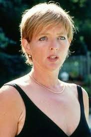 Serena Gordon's Instagram, Twitter & Facebook