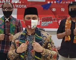 Masalahnya, manajer yang harus ia tembak ini terkenal dingin dan nggak pernah tertarik pada wanita. Viryan Ppdp Kamu Luar Biasa Habari Id