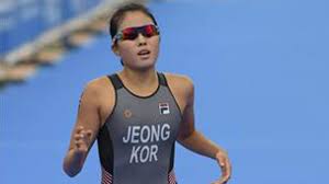 노르웨이 개인 트라이애슬론 국가대표 크리스티안 블룸멘펠트가 1등으로 경기를 마친 뒤 구토하고 있다. ì² ì¸ ìë ì íë¦¼ í¸ë¼ì´ì ì¬ë¡  Jr 5ì