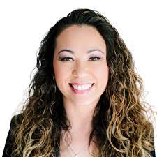 Lori Mccaw's Instagram, Twitter & Facebook