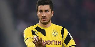 Kariyerini borussia dortmund'da sürdürmekte olan almanya doğumlu türk millî futbolcu. Nuri Sahin Den Milli Takim Tepkisi Fotomac