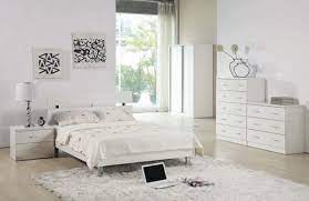 Even when you've spent many hours decorating your master bedroom, it can start feeling a little stale after a we're not talking about starting from scratch or entirely replacing all your furniture, but rather using in this bedroom by bhdm, the large circular artwork above the bed is flanked with two white. Master Bedroom Designs In White Modern Home Interior Ideas