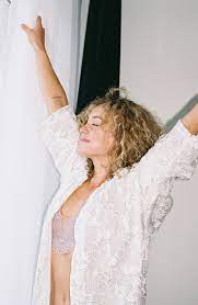 Anouk maas volgde haar opleiding aan de fontys dansacademie in tilburg, afdeling muziektheater. Bathroom Shelfies Anouk Maas Beautsy Beautsy B V