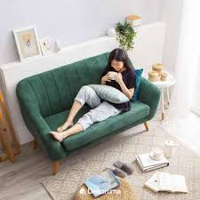 Karena sekarang ini banyak toko furniture yang menyediakan kursi tamu dengan model kustom sehingga anda bisa memesannya terlebih dahulu sesuai denga ukuran untuk ruang tamu anda. Kursi Ruang Tamu Modern Harga Terbaru Juni 2021 Blibli