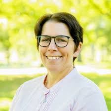 Grace Mustard's Instagram, Twitter & Facebook