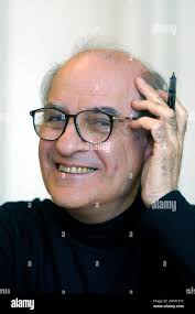 Cartoonist cartoonists hi-res stock photography and images