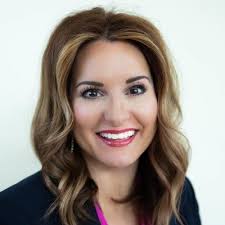 Look at Courtney Becton doing her thing! What a fun Friday!!! ❤️