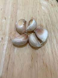 Salah satu resep rahasia dari pengguanaan bawang putih tunggal, adalah merendamnya dengan madu sampai beberapa waktu. Khasiat Bawang Putih Boleh Rawat Batuk Buatkan Wajah Awet Muda Badan Pun Rasa Ringan Hijabista