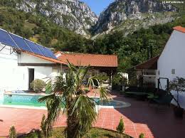 Hotel «pensiunea la dolce vita» is located in baile herculane. Conditii Medii Spre Proaste Impresii Pensiune La Dolce Vita Herculane Amfostacolo