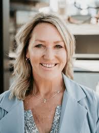 Janice Duda's Instagram, Twitter & Facebook