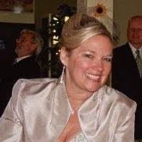 Gayle Munn's Instagram, Twitter & Facebook