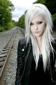As of february 24, 2019, it has been purchased 151,572 times and favorited 20,290 times. White Alternative Hair Girl Scene Punk Goth Pinterest Com Evapellizzari Eva Starz Eva Starz