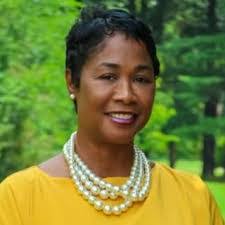 Luann Watts's Instagram, Twitter & Facebook