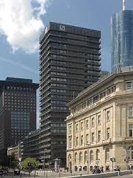 Sie ist im handelsregister des amtsgerichts frankfurt am main unter der nummer hrb 30 000 eingetragen und von der bundesanstalt für finanzdienstleistungsaufsicht zur erbringung von bankgeschäften und finanzdienstleistungen zugelassen. Deutsche Bank Ibcf Hochhaus Deutsche Bank Ag In Frankfurt A M