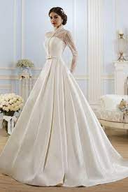Lässige casual looks erhalten so eine besondere note. Hoher Kragen Duchesse Linie A Linie Luxus Brautkleid Mit Schmetterlingsknoten Gillne De