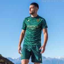 Vfl wolfsburg green home customized short shirt European Soccer S Best And Worst Jerseys This Season Reviewed Sbnation Com