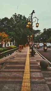 Here at wallpaper21.com, there are more than ten lakhs of wallpapers are. A Trotoar In Bandung West Java Indonesia Latar Belakang Pemandangan Fotografi Alam