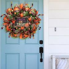 Check out 13 of the best halloween wreaths ideas from around the web. 25 Diy Halloween Wreaths Best Halloween Door Decoration Ideas