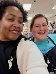 She was spreading #Joy early this morning @krogerco! I told her how lovely  her pin was. It really spoke JOY to me. She said you want it? I said oh no!  I