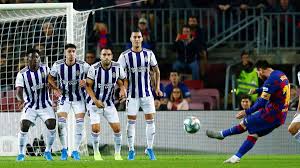 90+2 free kick for fc barcelona in their own half. Barcelona Messi Reveals Free Kick Secrets And Eto O Advice As Com