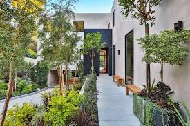 She is the eldest of four children from robert and kris. Keeping Up With The Kardashians Property Empire Loveproperty Com