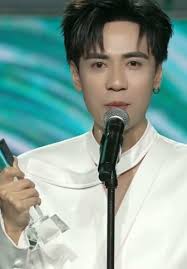 Quang Hùng MasterD Nhận Giải Thưởng Tại Làn Sóng Xanh