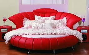 Amazing Modern Tables Amazing Modern Red Bedroom Furniture Round Bed Design Laminate Floor Roskoshnye Spalni Korolevskaya Spalnya Krovati