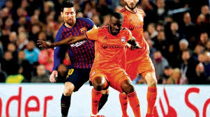 صاحب الإبتسامة الجميلة نغولو كانتي يتحدث عن تحقيق لقب دوري الأبطال. ØªØ§Ù†ØºÙŠ Ù†Ø¯ÙˆÙ…Ø¨ÙŠÙ„ÙŠ Ù„Ø§Ø¹Ø¨ Ø®Ø· ÙˆØ³Ø· Ù…ØªÙƒØ§Ù…Ù„ ÙŠÙ†Ù‚ØµÙ‡ Ø§Ù„ØªØ±ÙƒÙŠØ² Ø£Ø­ÙŠØ§Ù†Ø§ Ø§Ù„Ø´Ø±Ù‚ Ø§Ù„Ø£ÙˆØ³Ø·