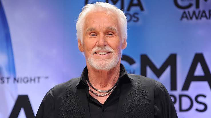 Kenny Rogers, Grammy-Winning Singer and Actor, Dies at 81