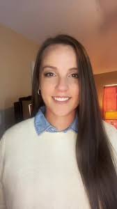 Anna Holifield's Instagram, Twitter & Facebook