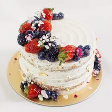 Edith Patisserie On Instagram Happy Tuesday Cake Decorating Ideas Summerwedding Summercakes Cakedecorati Fresh Fruit Cake Berry Cake Fruit Wedding Cake