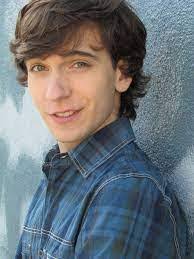 Andy Pessoa's Instagram, Twitter & Facebook