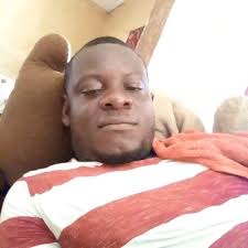 Keep following King De Blogger