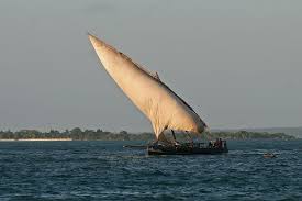 Pelayaran bersama kapal frigat surcouf dijangka mengambil masa lima bulan dari perancis menuju ke asia melalui laut mediterranean, laut merah, lautan hindi dan lautan pasifik. Dhow Wikipedia Bahasa Melayu Ensiklopedia Bebas