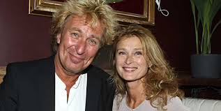 Dramaten, teater, scenrecensioner och scen. Har Ar Lena Endres Nya Man Stoppa Pressarna Kandisar Kandisnytt Hant Extra Se Hor Noje