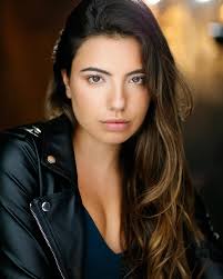 Louise Giavas (@louisegiavas) · Instagram 照片和视频