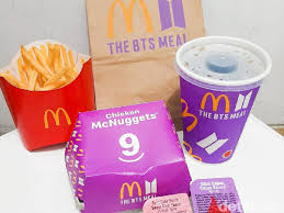 Bts meal sendiri adalah menu kolaborasi antara mcdonald's indonesia dengan boyband asal korea selatan bangtan sonyeondan atau yang lebih populer dengan bts. Digmg8cnry4usm