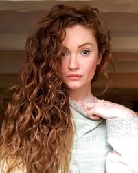 Wavy hair is a trendy, relaxed, effortless style that even people with the straightest or curliest of hair can achieve. Review Boucleme Curly And Wavy Hair Products Helen Turner