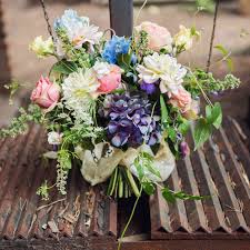 Beautiful silk hydrangea blooms in an elegant cream color make the. 22 Gorgeous Hydrangea Wedding Bouquets