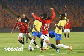 قررت شبكة قنوات bien sports الناقل الحصري لأولمبياد طوكيو 2020 بث مباراة المنتخب الوطني لكرة القدم ونظيره البرازيلي، عبر ويواجه المنتخب الأوليمبي المصري، اليوم صاحب الصدارة في المجموعة الرابعة منتخب البرازيل، في تمام الساعة 12 الظهر بتوقيت القاهرة. Rd0w 5owbg F3m